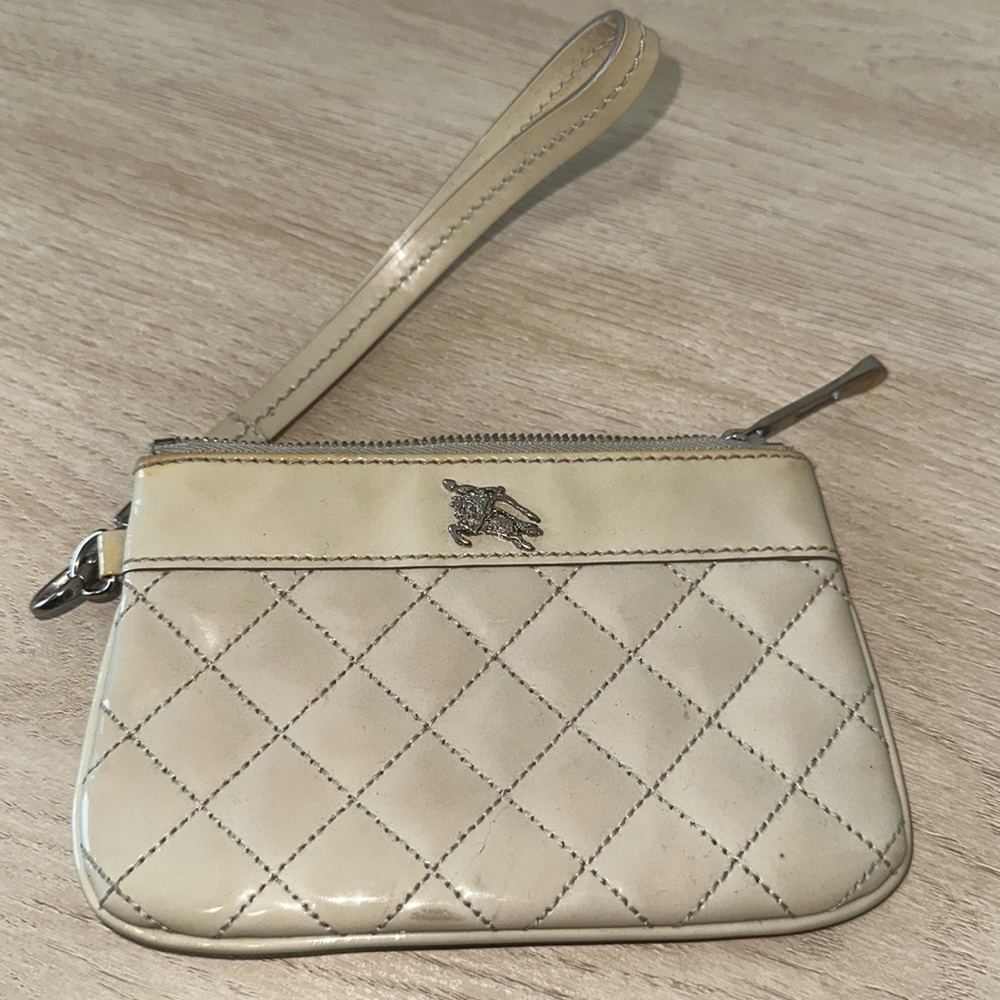 Burberry patent leather wristlet clutch bag - Picture 12 of 12